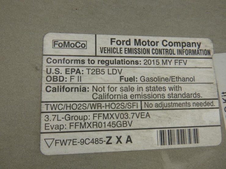 2015-ford-taurus-sedan-image-12