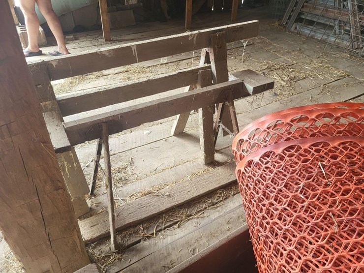 (3)-sawhorses,-(1)-roll-of-snow-fence-w/wooden-box-image-7