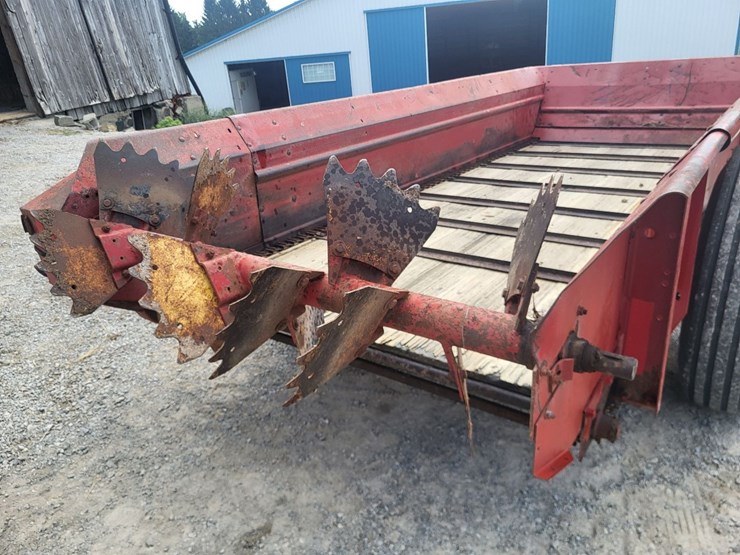 new-holland-520-image-27