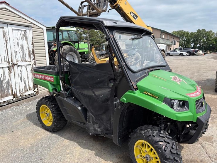 john-deere-gator-image-5
