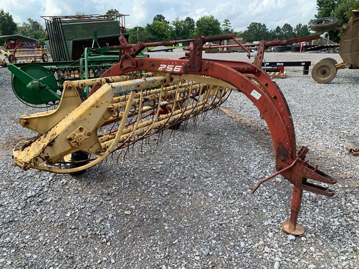 256-new-hollard-hay-rake-image-1