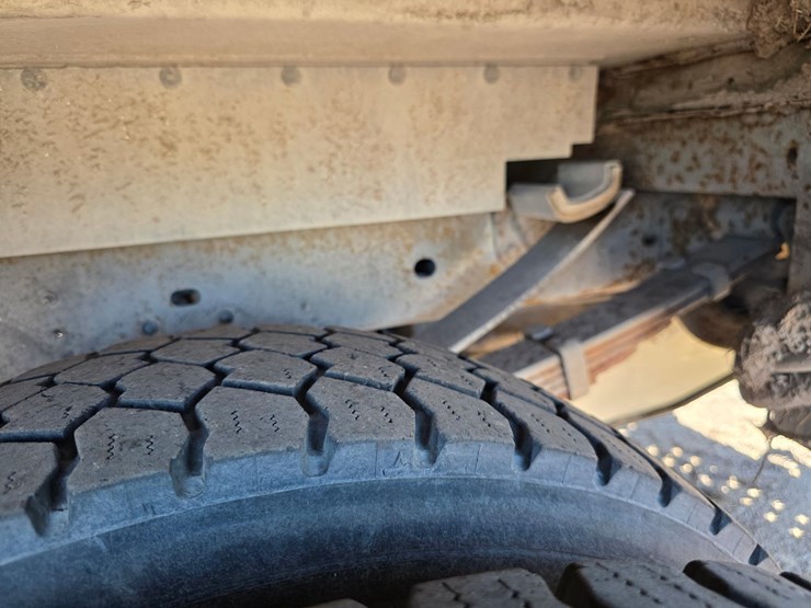 f450-utility-service-truck-image-14