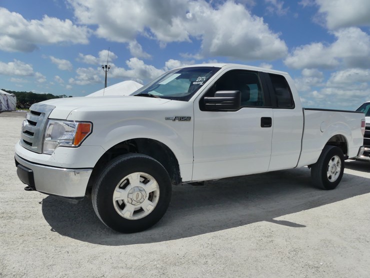 2010-ford-f150-xlt-image-2