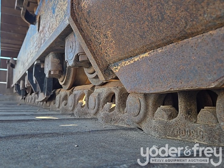 2019-caterpillar-336-image-18