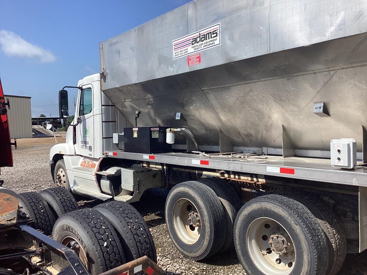 2006-freightliner-cst-120-tender-truck-image-13