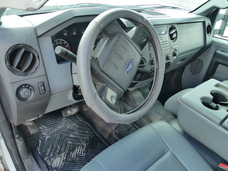 2012-ford-f250-xl-image-11