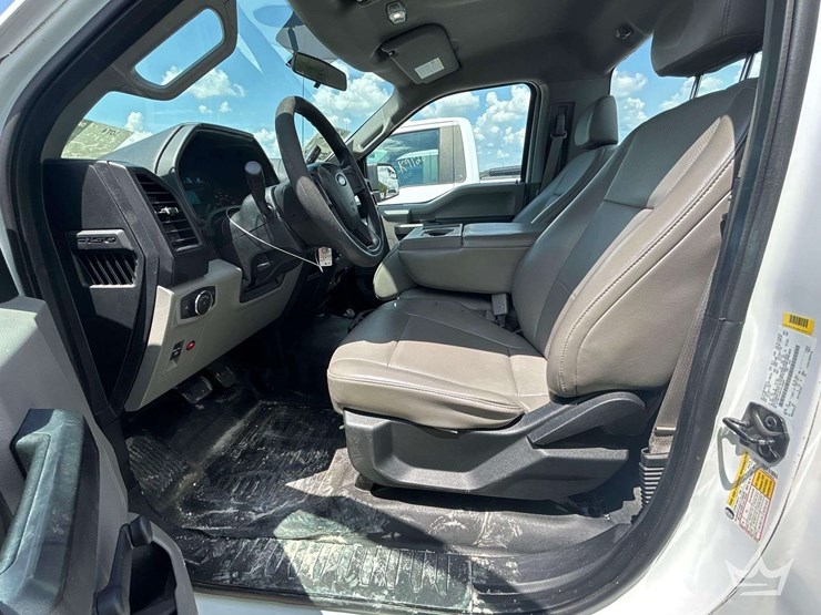 2017-ford-f150-image-26