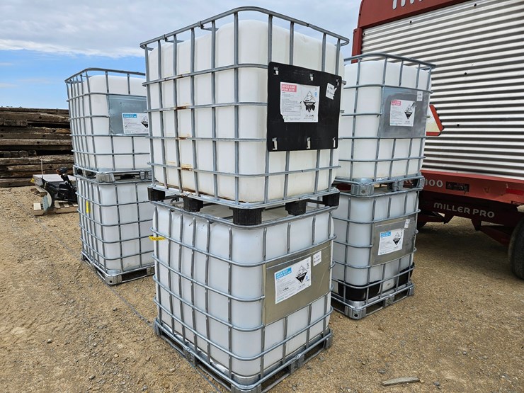 #196-•-2---plastic-tanks-image-2