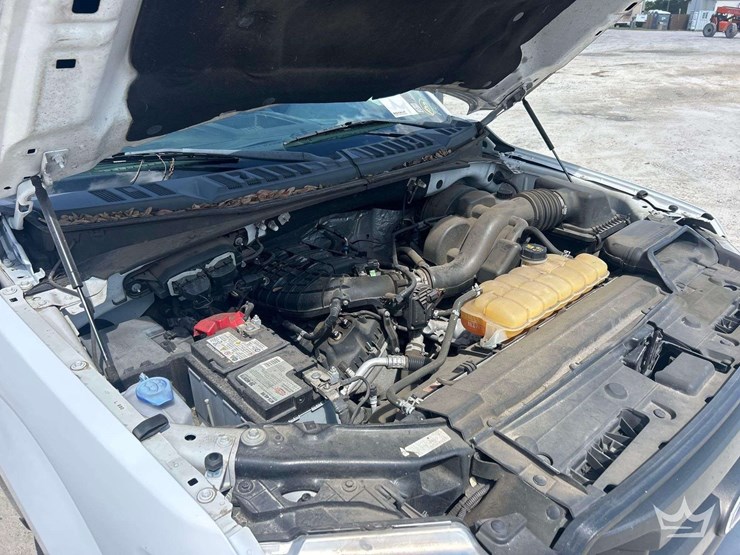 2017-ford-f150-image-8
