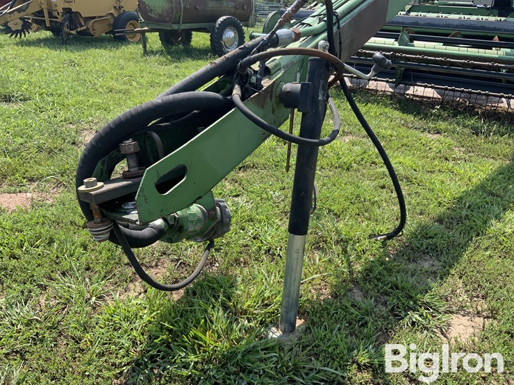 john-deere-240-image-10