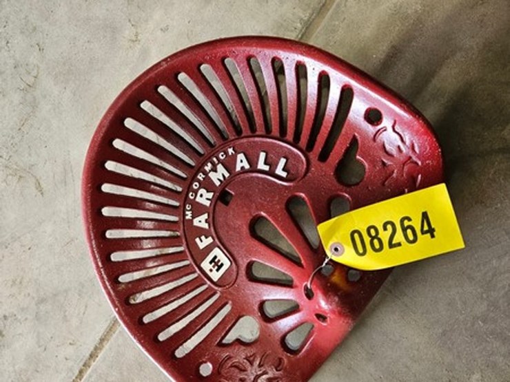 #183-•-farmall-cast-iron-seat-image-1