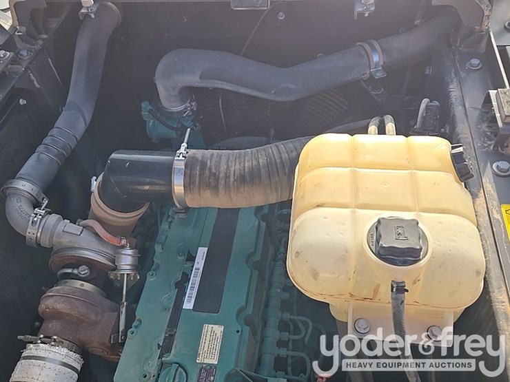 2020-volvo-ec300el-image-52