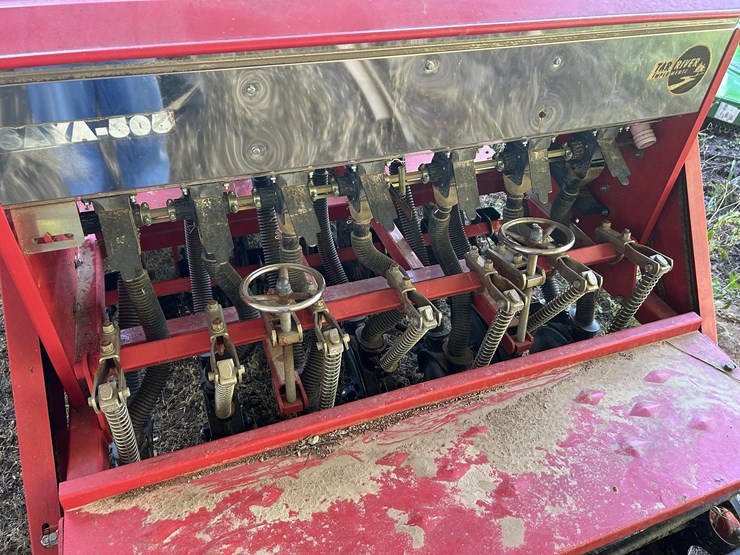 tarr-river-5'-grain-drill-image-8