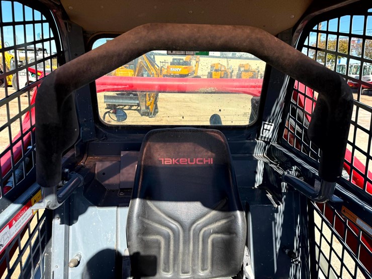 2021-takeuchi-tl10v2-image-13