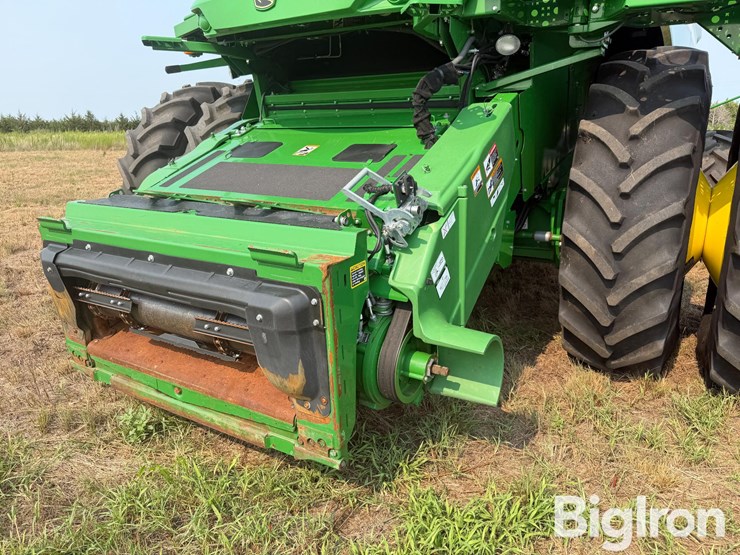 2021-john-deere-s780-image-11