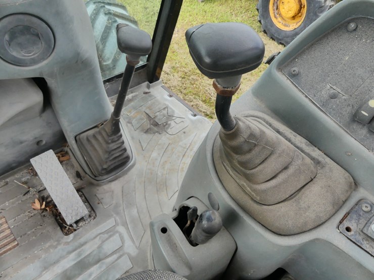 2004-caterpillar-416d-image-24