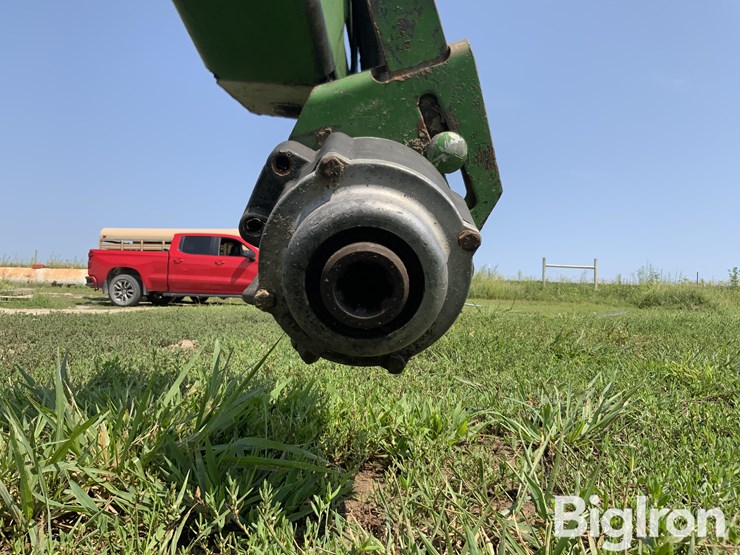 john-deere-240-image-12