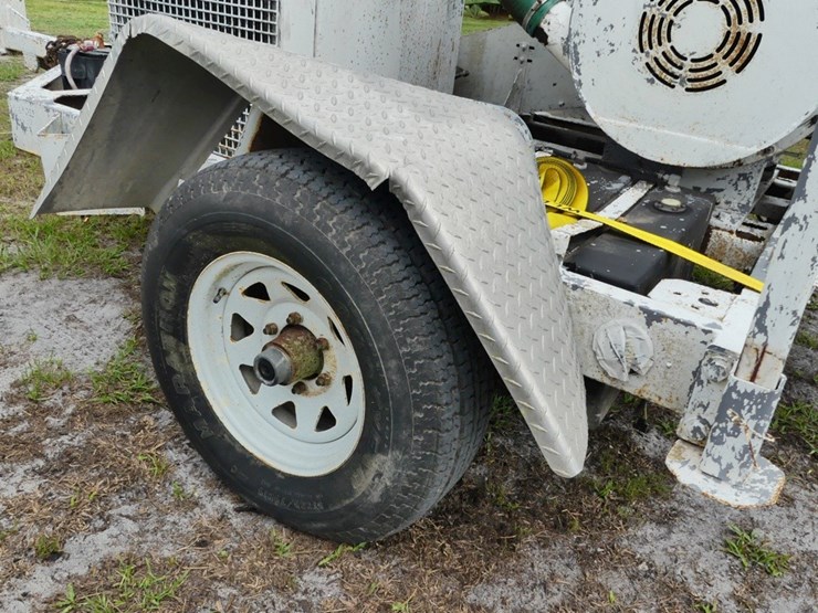 2010-altec-wood-chipper-image-15