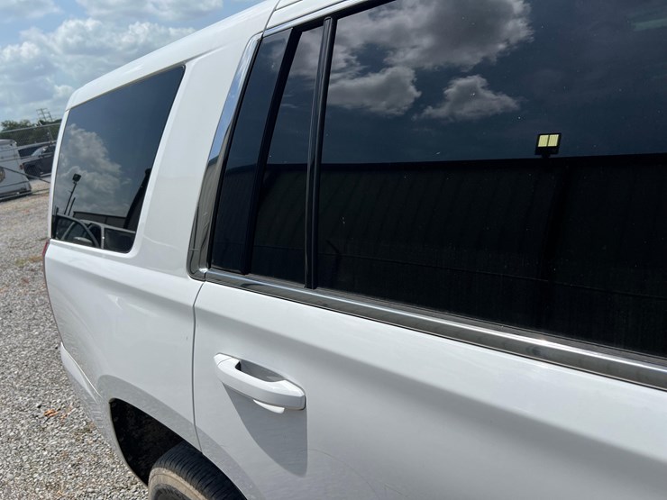 chevrolet-tahoe-image-19