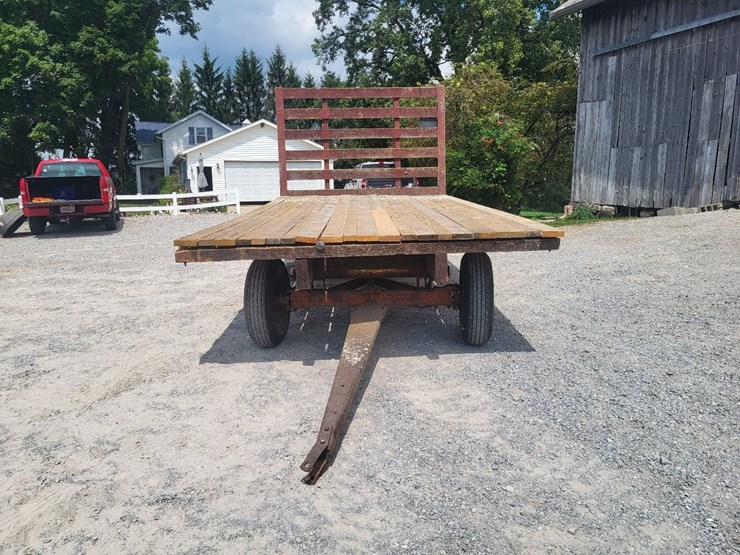 hay-wagon-w/running-gear-image-8