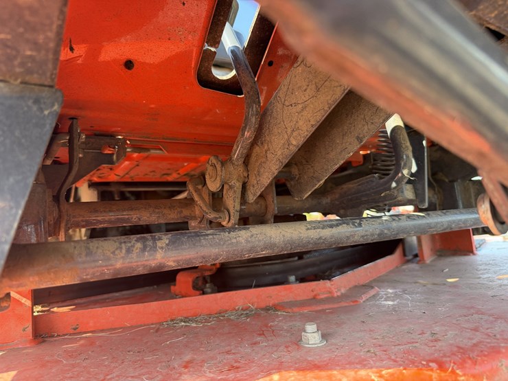 2017-kubota-zd1211-image-37