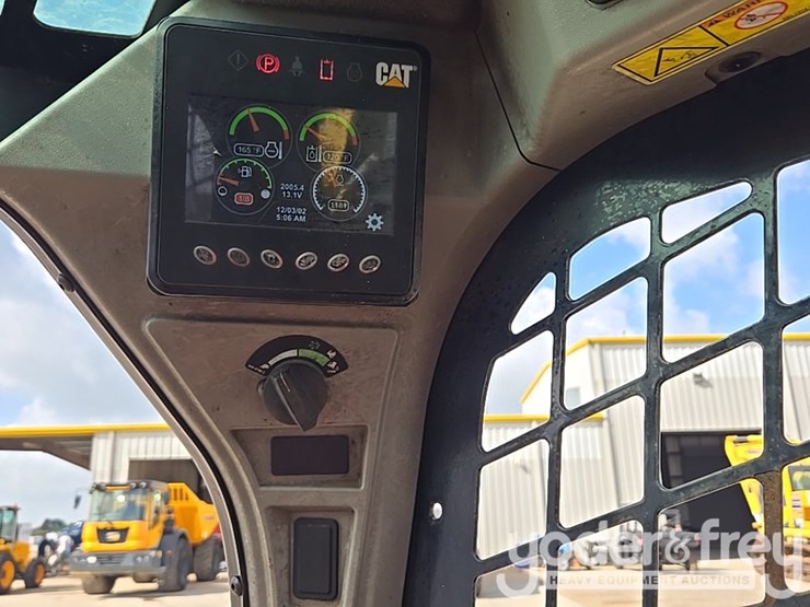 2024-caterpillar-259d3-image-44