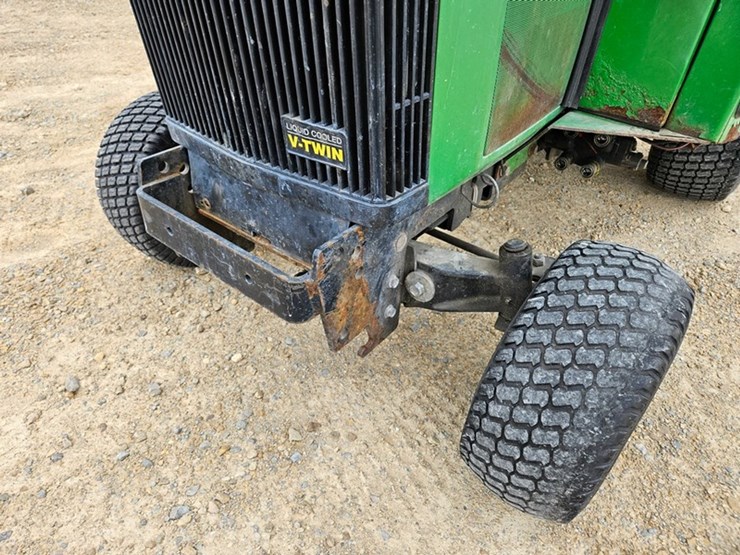 john-deere-425-image-10