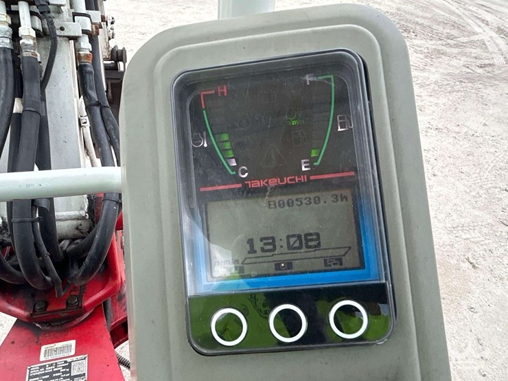 2022-takeuchi-tb225-image-22