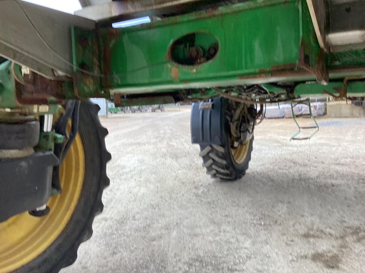 2020-john-deere-r4045-image-50