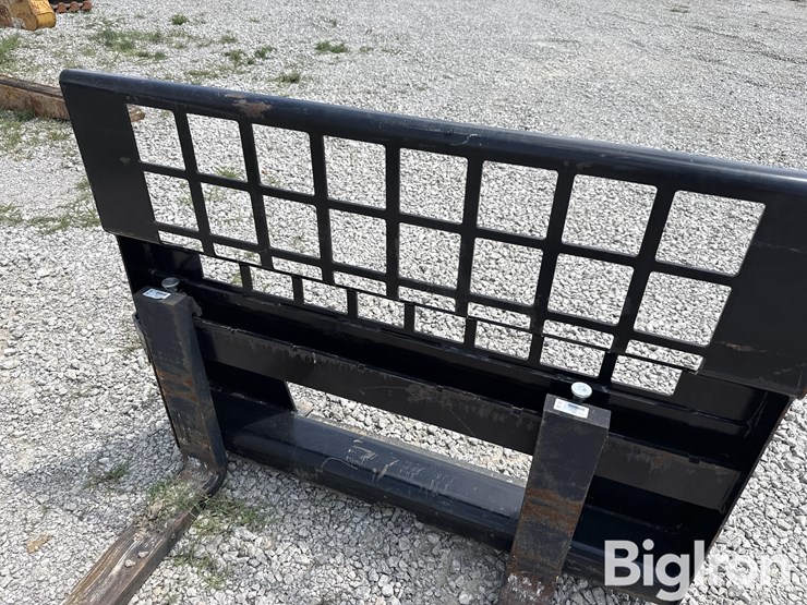 caterpillar-pallet-forks-image-10