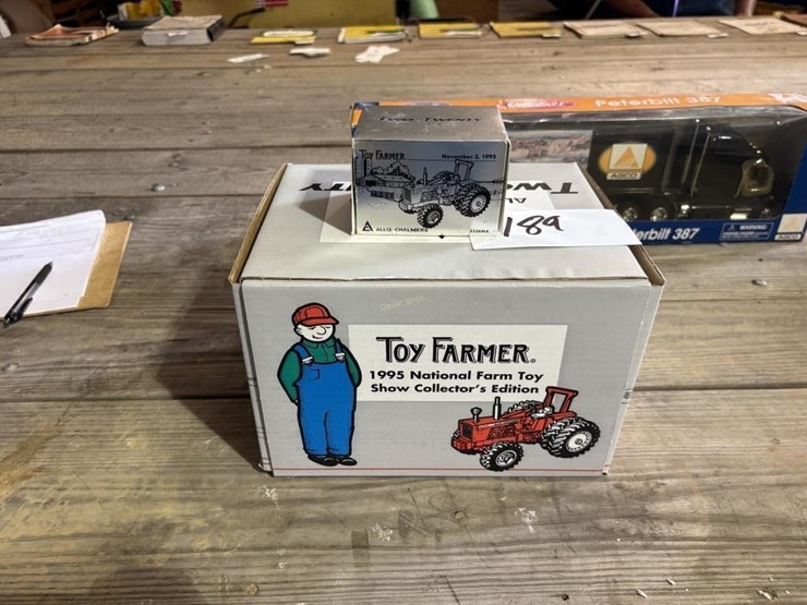 allis-chalmers-model-two-twenty-tractor-set-image-1