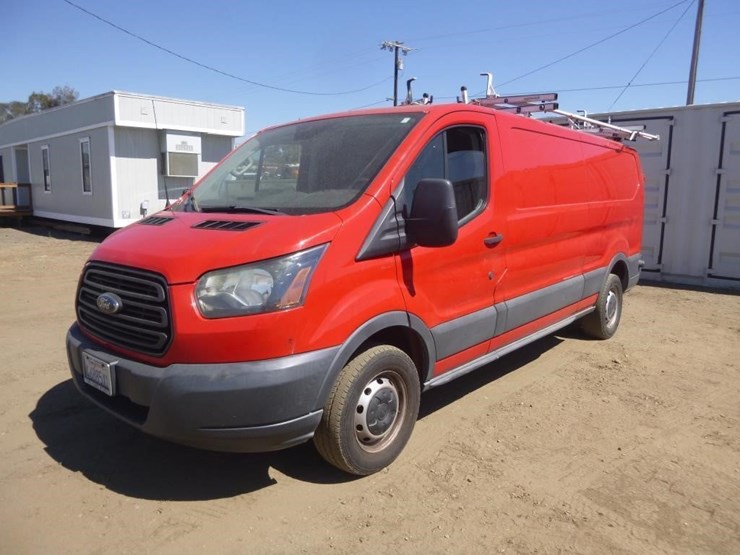 2016-ford-transit-image-2