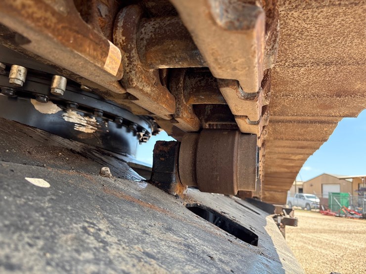 #16331-•-2023-deere-350p-hydraulic-excavator-image-10