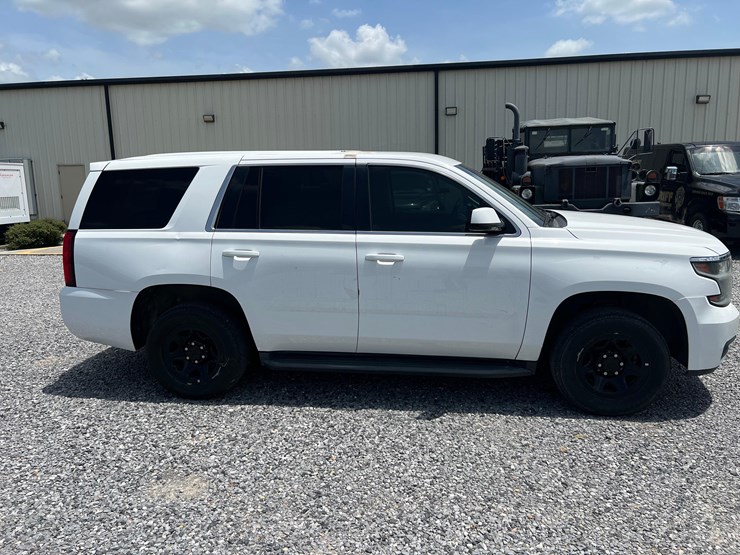 chevrolet-tahoe-image-4
