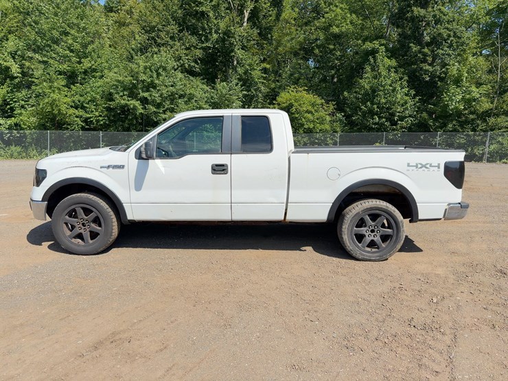 2011-ford-f150-xlt-image-2