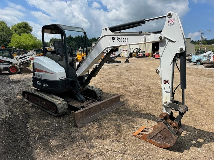 2016-bobcat-e35-image-8