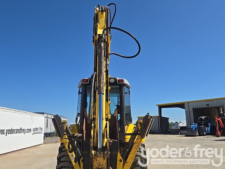 2008-new-holland-b95-image-37