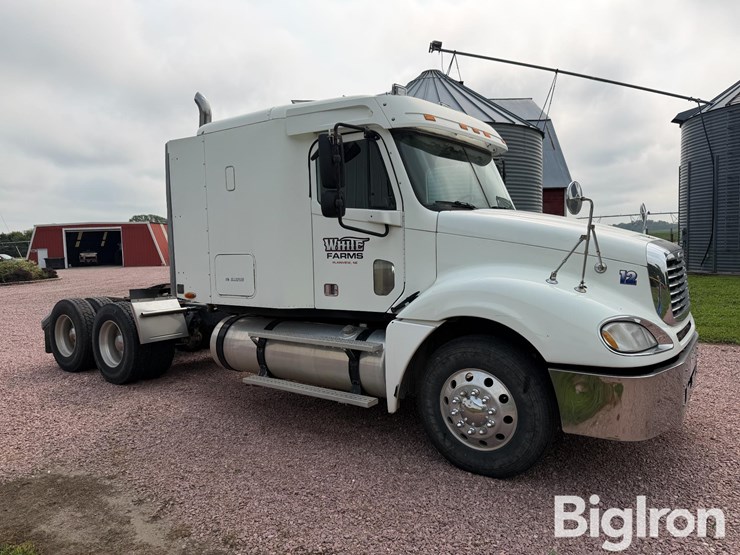 2003-freightliner-columbia-t/a-truck-tractor-image-3