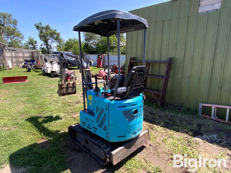 agd-industrial-mini-excavator-image-7