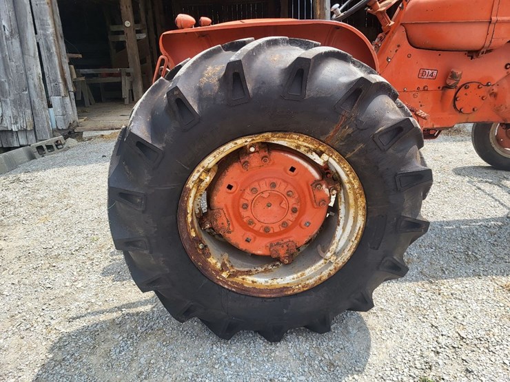 allis-chalmers-d14-tractor-image-31
