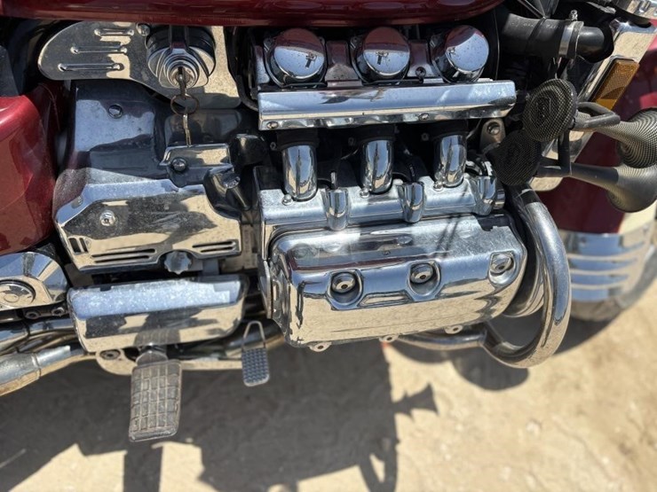 l3---1998-honda-valkyrie-f6-image-4