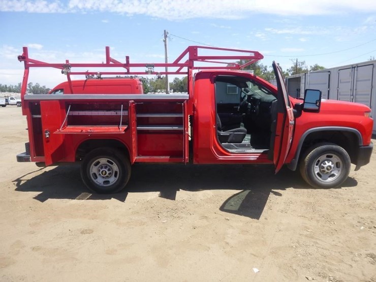 2020-chevrolet-2500-image-15