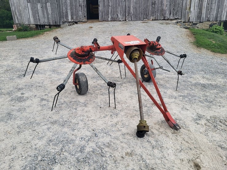 rossi-2-rotor-pull-type-tedder-image-1