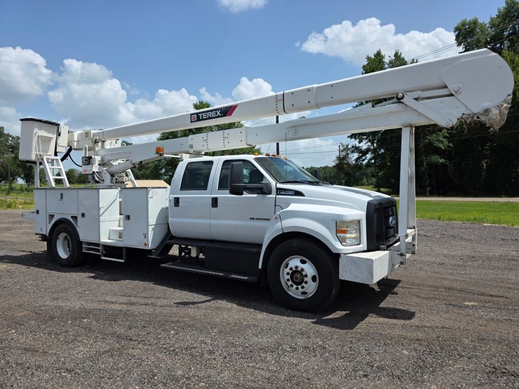 ford-f750-image-2