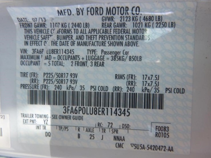 2014-ford-fusion-sedan-image-16