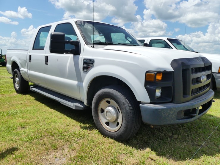 2008-ford-f250-xl-image-2