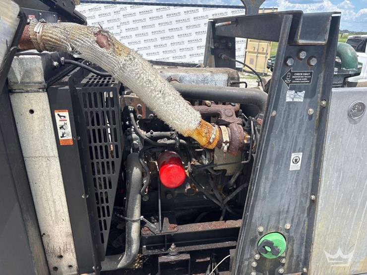 magnum-power-mtp4500-4in-towable-dry-prime-trash-pump-image-8