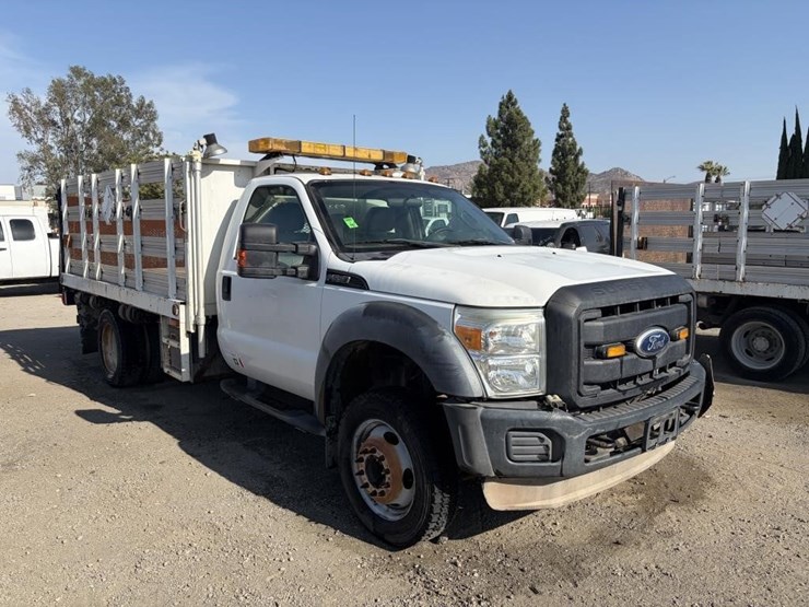 2011-ford-f550-image-2