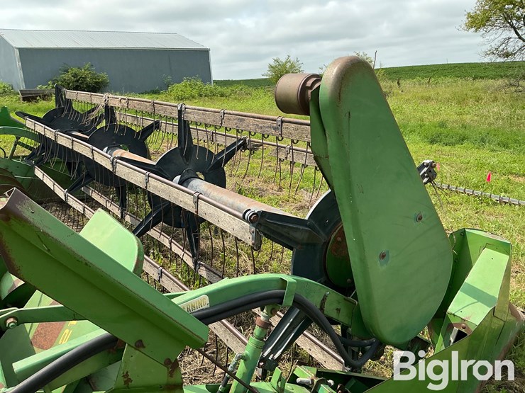 john-deere-216f-image-19