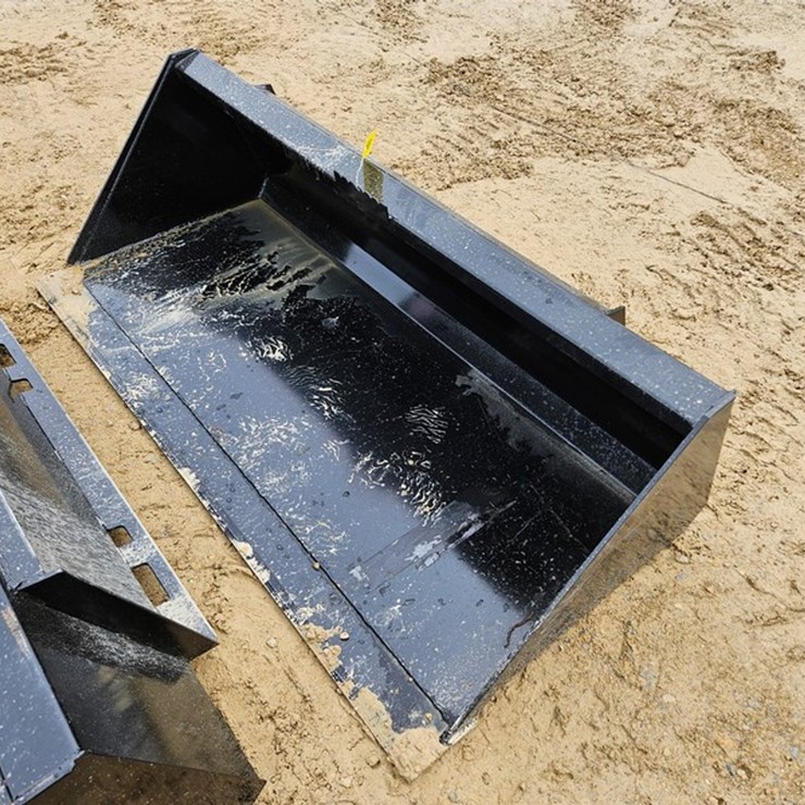 #235 • Swict 66" Material Bucket